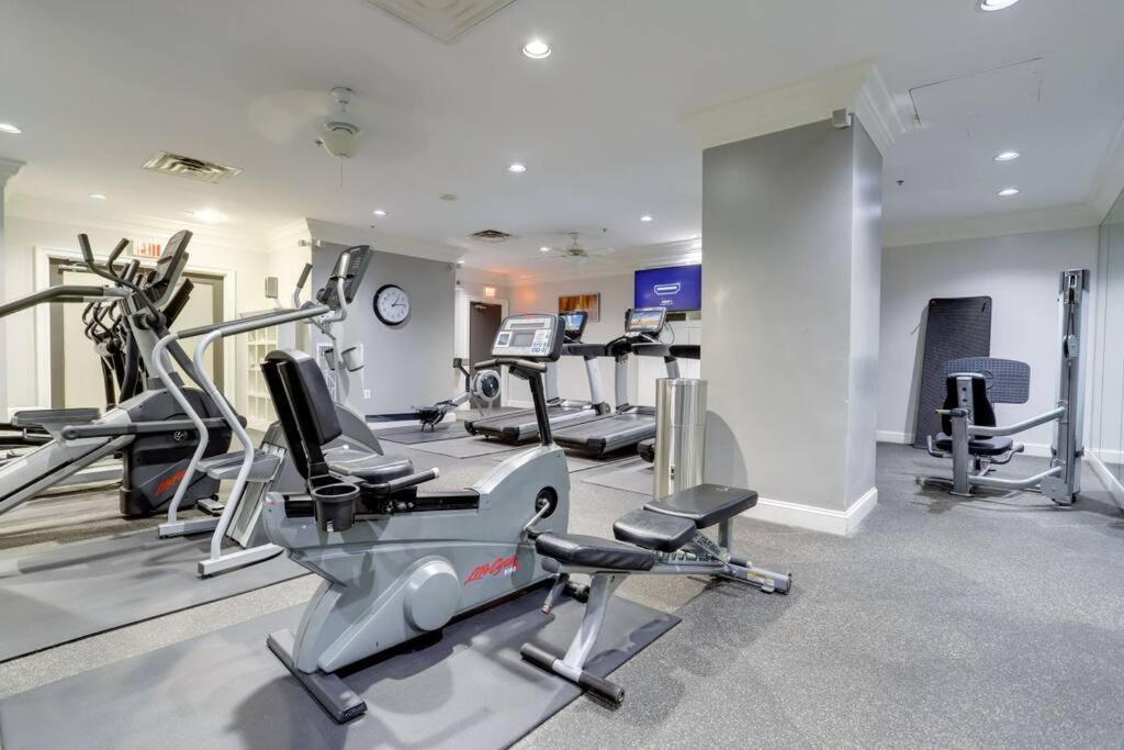 Fantastic 1 Bedroom Condo At Ballston With Gym Arlington Esterno foto