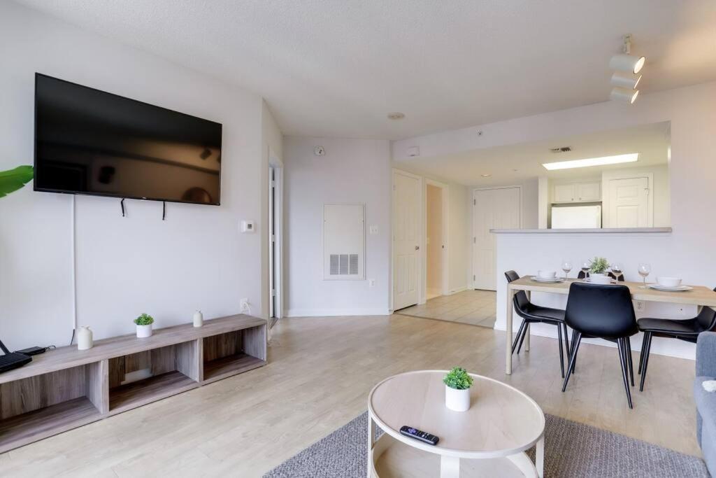 Fantastic 1 Bedroom Condo At Ballston With Gym Arlington Esterno foto