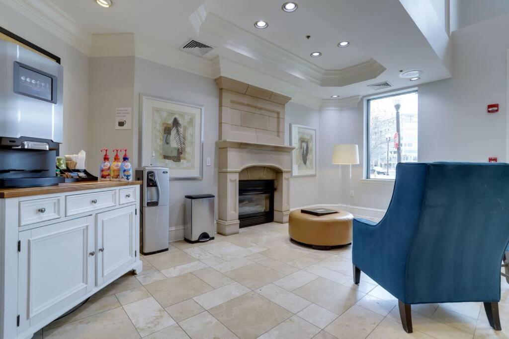 Fantastic 1 Bedroom Condo At Ballston With Gym Arlington Esterno foto
