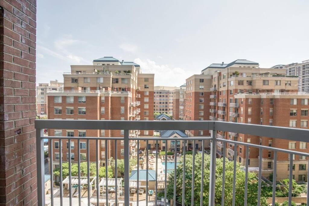 Fantastic 1 Bedroom Condo At Ballston With Gym Arlington Esterno foto
